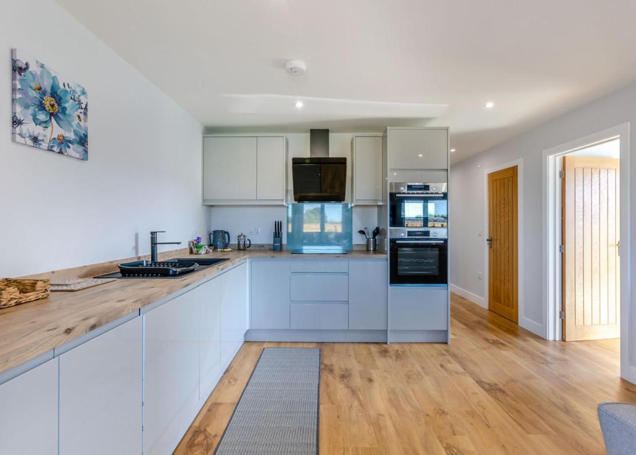 Cotswold Gateway Escape Hotel Offenham Екстериор снимка